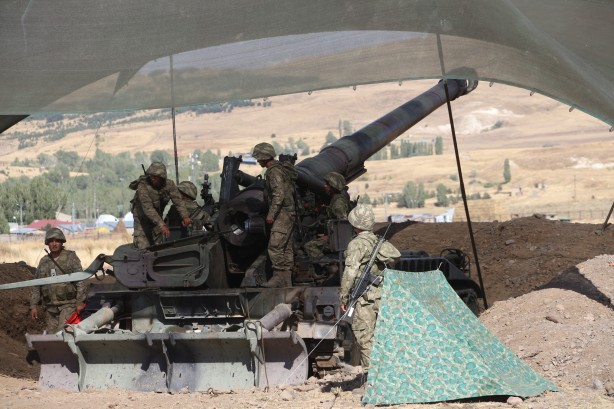 Foto - TSK'nın Erzurum'daki savaş tatbikatı düşman titretti!
