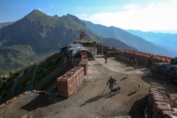 Foto - Şahin Gözü PKK'ya geçit vermiyor!