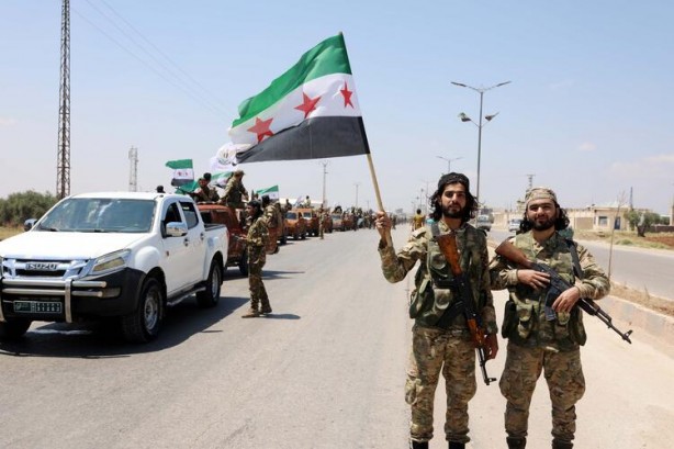 Foto - TSK'ya destek veren Suriye Milli Ordusu'ndan binlerce askerle konvoy