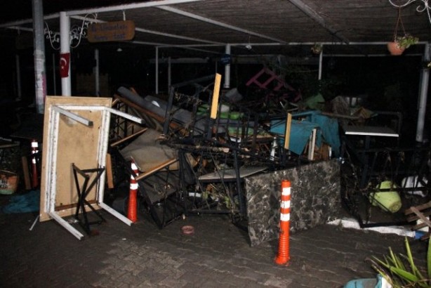 Foto - Tsunami Sığacık'ı yerle bir etti