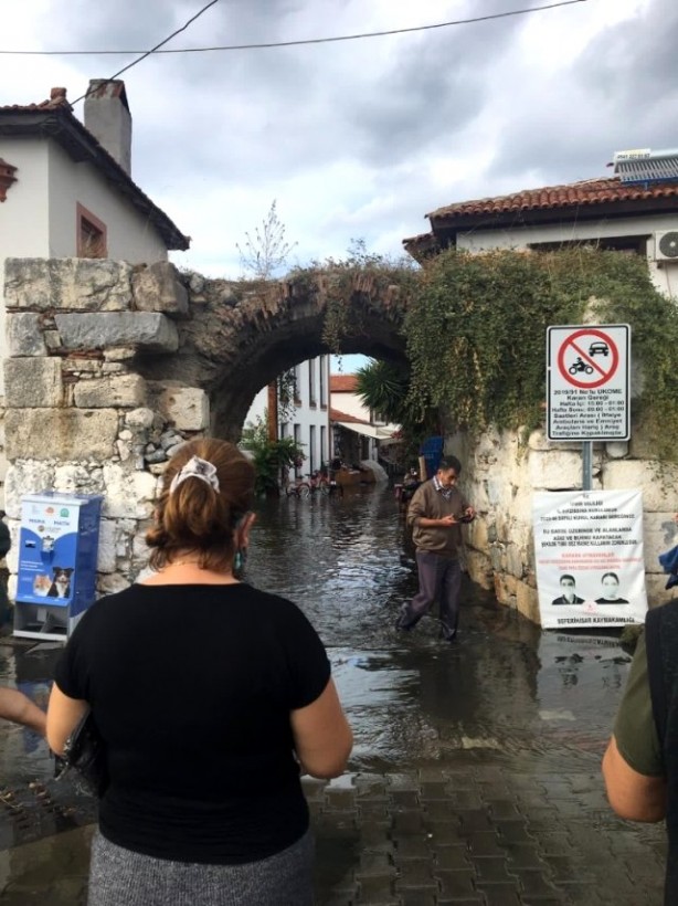 Foto - Tsunami Sığacık'ı yerle bir etti
