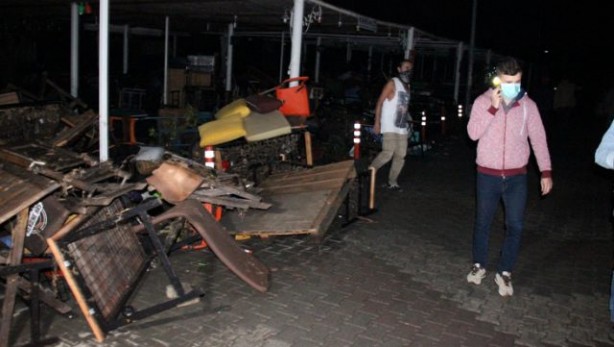 Foto - Tsunami Sığacık'ı yerle bir etti