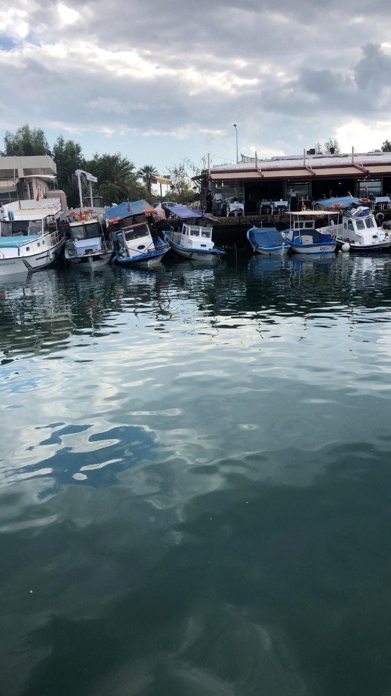 Foto - Tsunami Sığacık'ı yerle bir etti