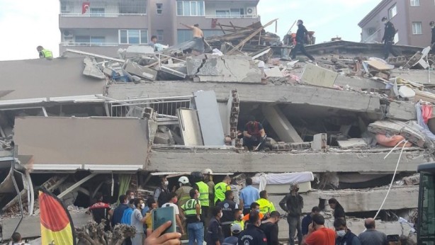 Foto - Tsunami Sığacık'ı yerle bir etti