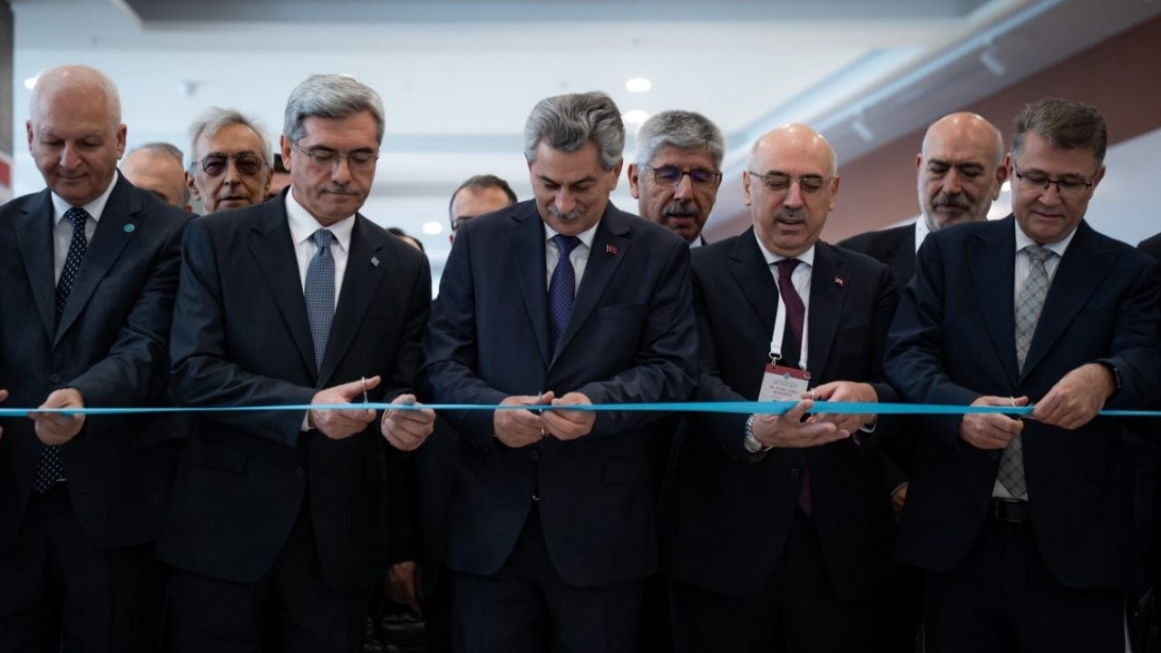 Foto - TTK Başkanı Selvi 20. Türk Tarih Kongresi’nde konuştu! Tarih siyasetçilere değil ilim ve belgeye bırakılmalı