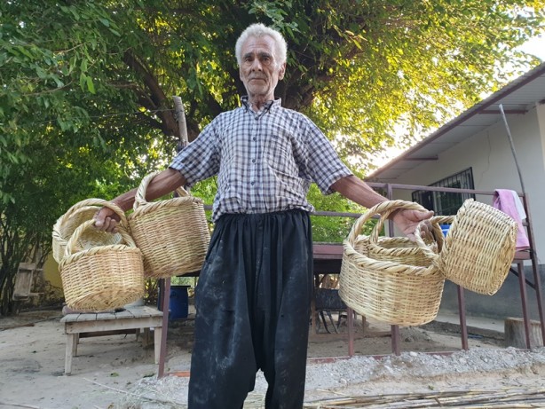 Foto - Tufan usta 57 yıldır kamıştan sepet örerek ekmeğini kazanıyor
