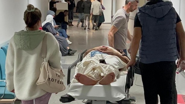 Foto - Tüfeği göstermek istedi, çıkarırken kendini vurdu