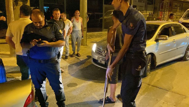 Foto - Tüfek ve satırla ev basıp haraç istedi