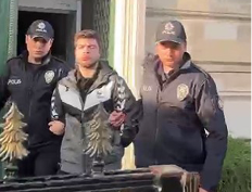 Foto - Tuğçe Kazaz, 'Hilafet bayrağı açan adama saldıran gence söyleyin' diyerek seslendi: 2030'a kadar bu olacak