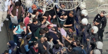 Foto - Tuğçe Kazaz sessizliğini bozdu: Doğru bulmuyor ve tasvip etmiyorum! Türkiye acilen bunu yapmalı