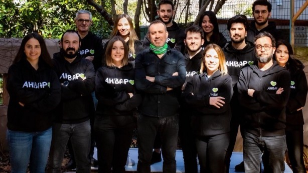 Foto - Tuğçe Kazaz'ın AHBAP sözleri olay: Para toplayıp bunu yapıyorlar