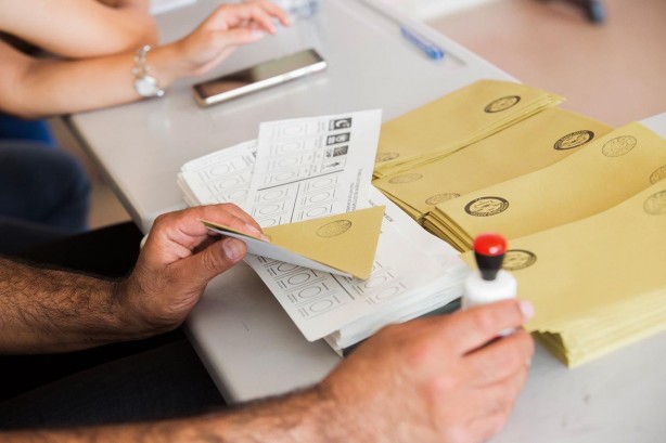 Foto - Tuğçe Kazaz'dan Erdoğan için olay paylaşım: Tarih bizi affetmez