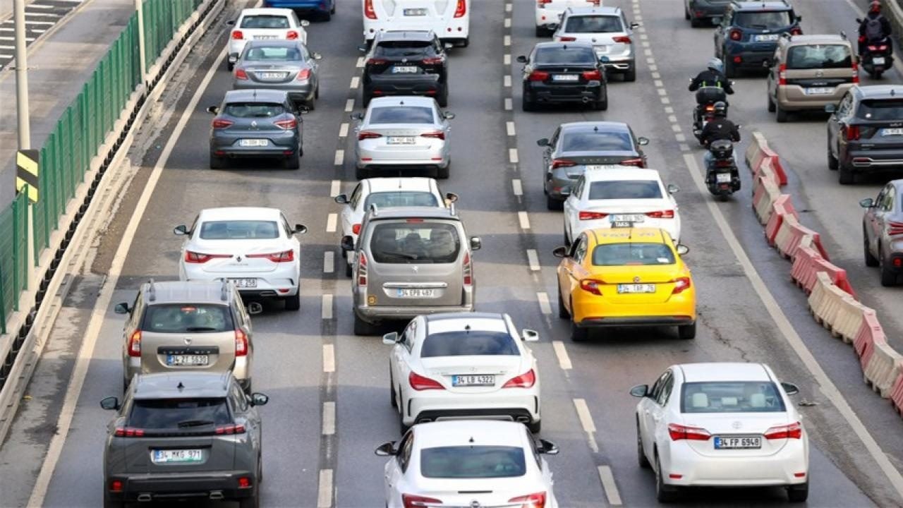 Foto - TÜİK duyurdu: Trafiğe eylülde 161 bin taşıtın kaydı yapıldı