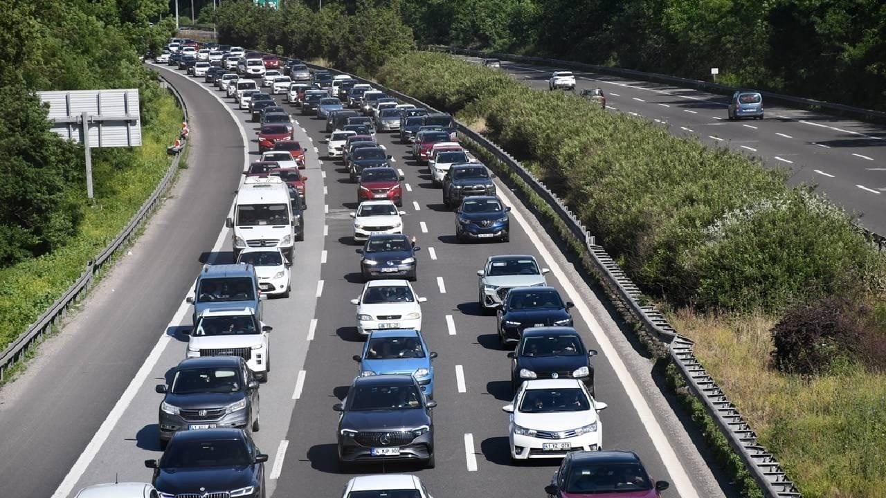 Foto - TÜİK duyurdu: Trafiğe eylülde 161 bin taşıtın kaydı yapıldı