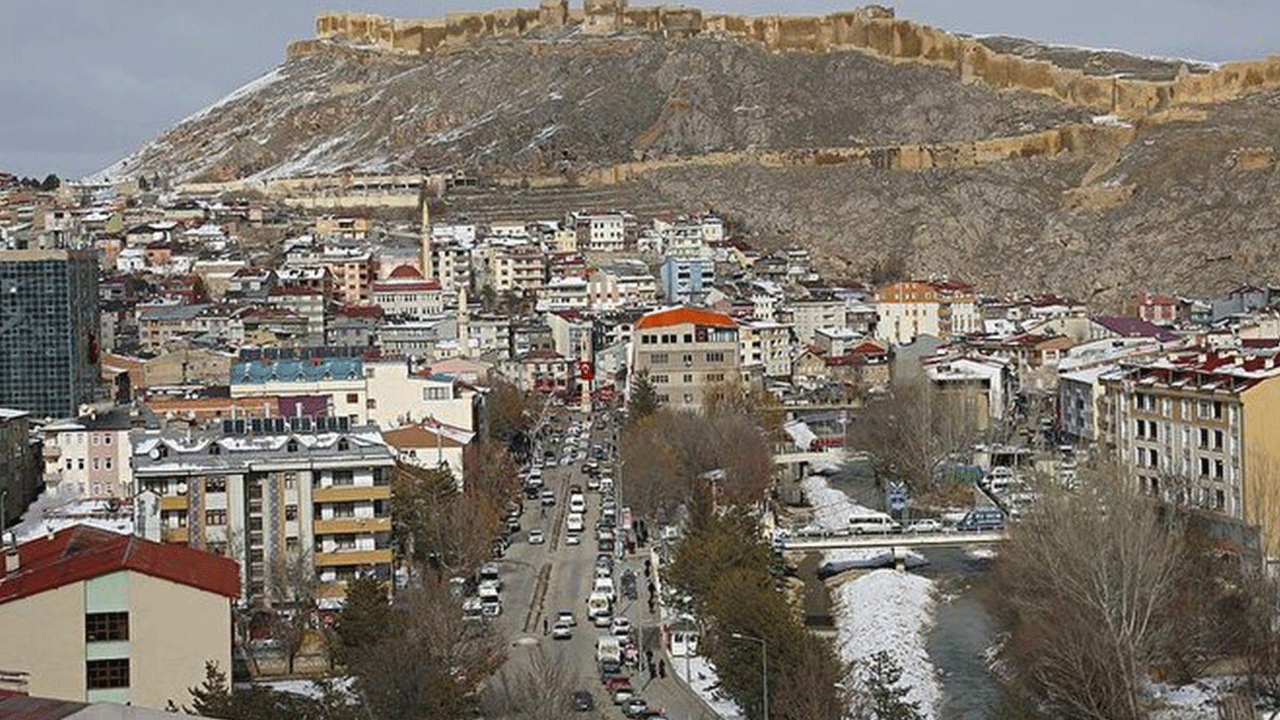 Foto - TÜİK rakamları paylaştı: İşte Türkiye'nin en genç ve yaşlı illeri!