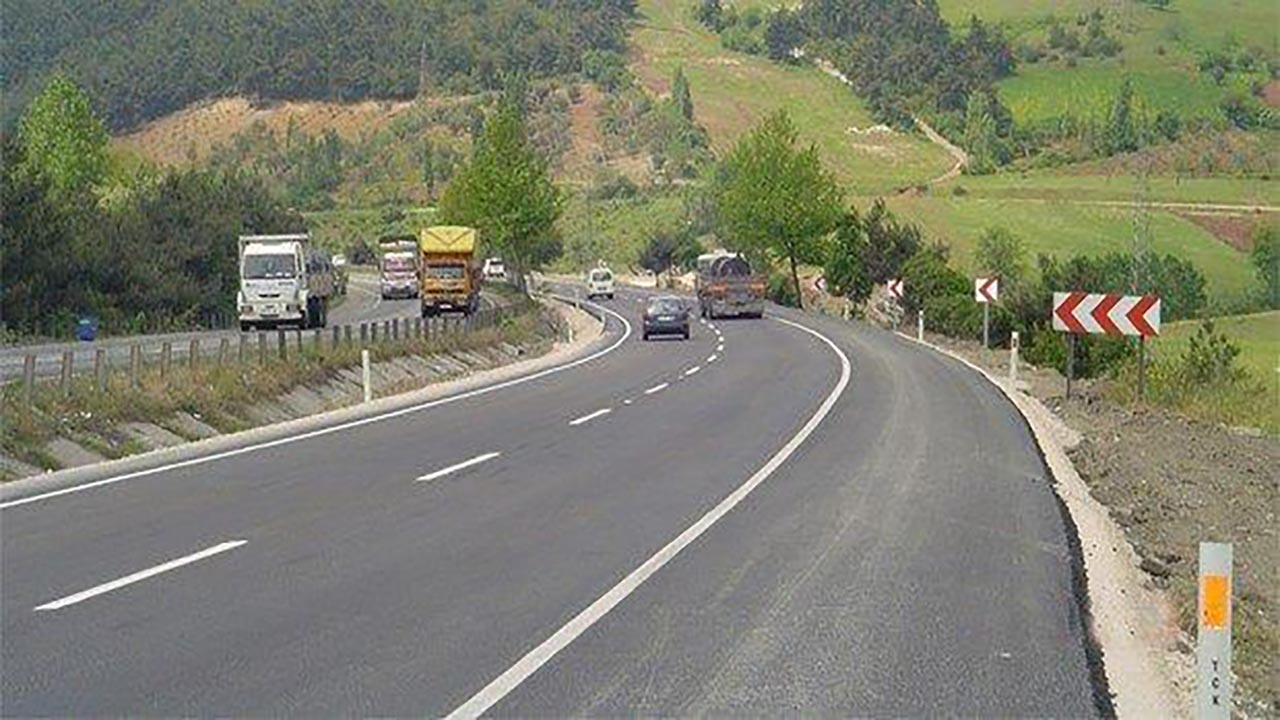 Foto - TÜİK verileri yürek burktu! Trafik kazalarında can kaybı durmuyor, en çok kaza bu yollarda oluyor