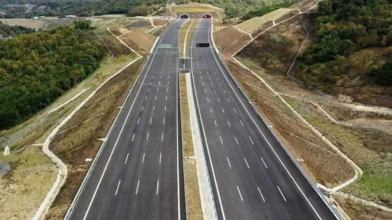 Foto - TÜİK verileri yürek burktu! Trafik kazalarında can kaybı durmuyor, en çok kaza bu yollarda oluyor