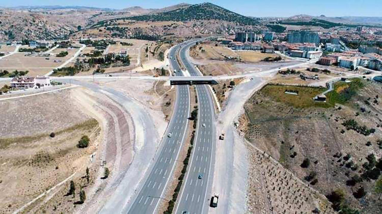 Foto - TÜİK verileri yürek burktu! Trafik kazalarında can kaybı durmuyor, en çok kaza bu yollarda oluyor