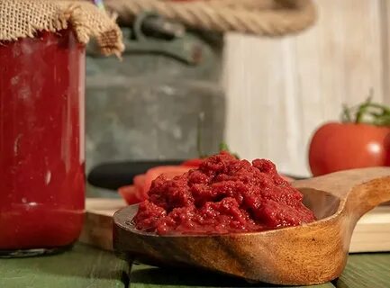 Foto - Tüm aşçıların önerisi! 1 kaşığı bile salçadaki küfü yok ediyor