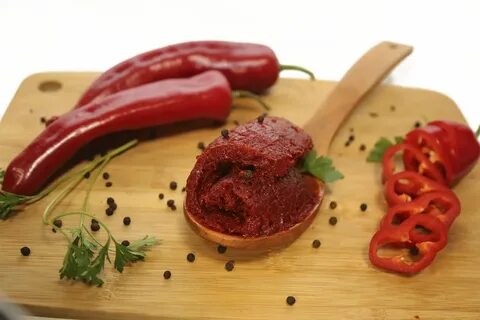 Foto - Tüm aşçıların önerisi! 1 kaşığı bile salçadaki küfü yok ediyor