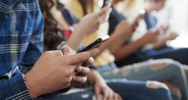 Foto - Tüm detaylar belli oldu! Yürürlüğe girdi! İşte vergi indirimli telefon modelleri