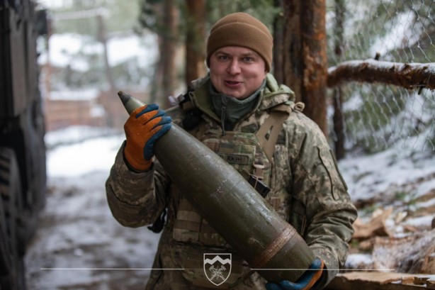 Foto - Tüm dünya bu olayı konuşuyor! Türkiye'den 2700 dolara silah alıp bakın kaç paraya sattılar