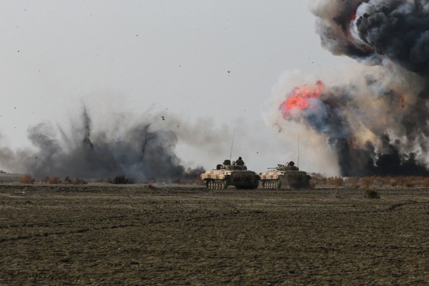Foto - Tüm dünya oraya kilitlendi! İran resmen başlattı