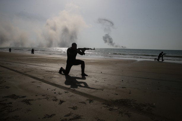 Foto - Tüm dünya oraya kilitlendi! İran resmen başlattı