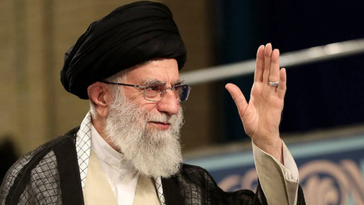 Dünya Venezuela rezervini konuşurken çarpıcı uyarı: İran lideri Hamaney sessizliğini bozdu! İran'da protestolar sürüyor 
