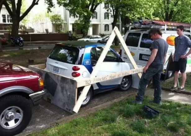 Foto - Tüm dünyadan çarpıcı kareler! Arabayı yanlış park etmenin bedeli