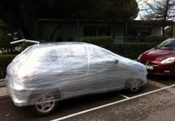 Foto - Tüm dünyadan çarpıcı kareler! Arabayı yanlış park etmenin bedeli