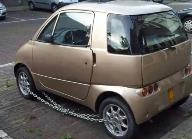 Foto - Tüm dünyadan çarpıcı kareler! Arabayı yanlış park etmenin bedeli