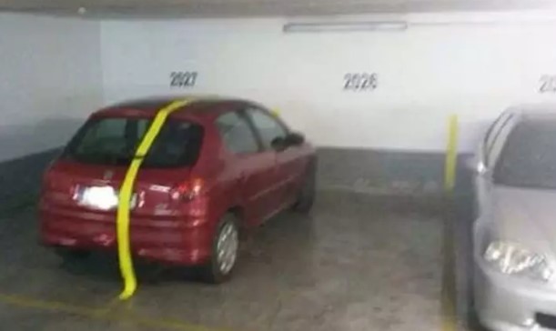Foto - Tüm dünyadan çarpıcı kareler! Arabayı yanlış park etmenin bedeli