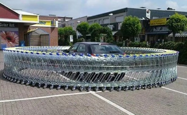 Foto - Tüm dünyadan çarpıcı kareler! Arabayı yanlış park etmenin bedeli