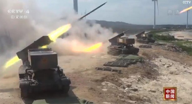 Foto - Tüm dünyanın yüreğini ağzına getiren görüntüler! Füzeleri ateşlediler