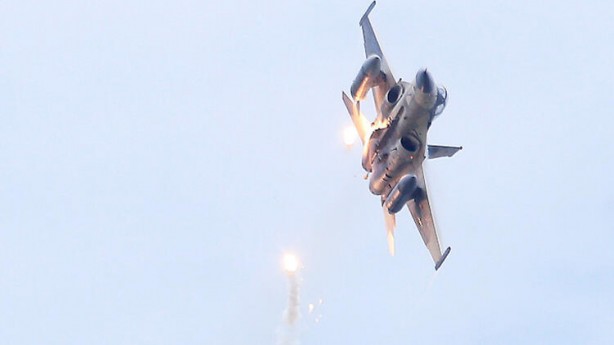 Foto - Tüm dünyanın yüreğini ağzına getiren görüntüler! Füzeleri ateşlediler