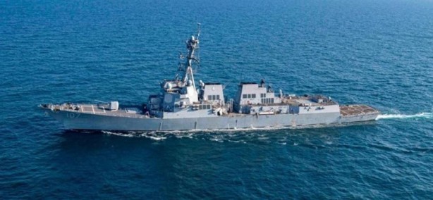 Foto - Tüm dünyaya duyurdular: ABD'ye ait 2 savaş gemisini vurduk