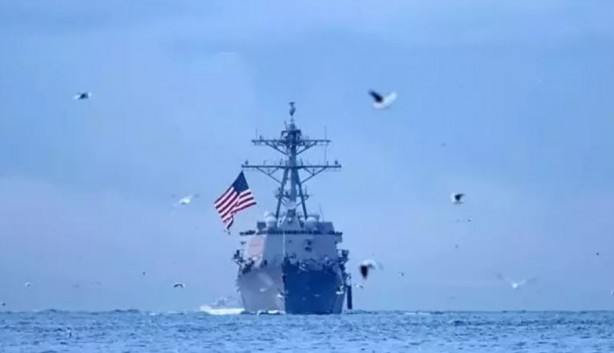 Foto - Tüm dünyaya duyurdular: ABD'ye ait 2 savaş gemisini vurduk