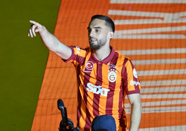 Foto - Tüm dünyaya ilan ettiler: Şampiyonluk gecesi rezalet patladı! Nelsson'un ailesine Kerem Demirbay'ın çocuğuna saldırmışlar!