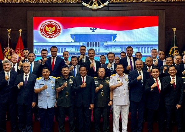 Foto - Tüm dünyaya ilan ettiler: Türkiye'den savaş gemisi alacağız