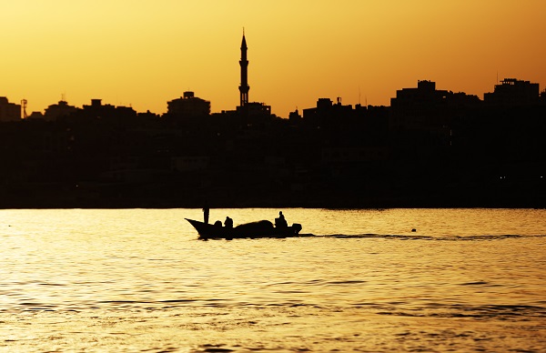 Foto - Tüm engellere rağmen Filistinli balıkçıların av mesaisi