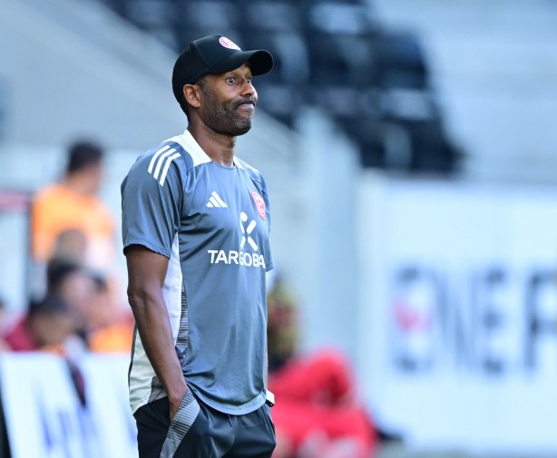 Foto - Tüm Galatasaray nefesini tuttu: Zaha, Ziyech derken Okan Buruk yıldız ismin biletini kesti!