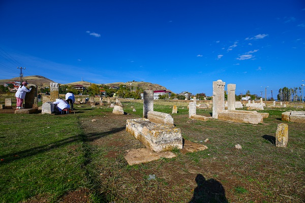 Foto - Tüm gözler bu mezarlığın üstünde