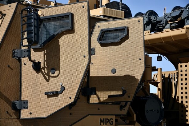 Foto - Tüm gözler Türkiye'de: Onlarca 8x8 kurtarıcı araç TSK’ya teslim edildi! İsmail Demir: Tarih yazıyoruz, kopya değil