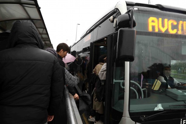 Foto - Tüm İstanbul'u şaşkına çeviren karar! Metrobüsler yetmiyor artık Ekrem İmamoğlu...