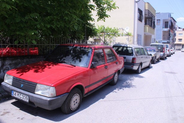 Foto - Tüm mahalle şaşkın! Arabasının yanına gidenler hayatının şokunu yaşadı