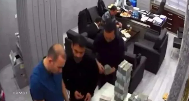 Foto - Tüm oklar onu gösteriyor! Para kule gündemi sarstı