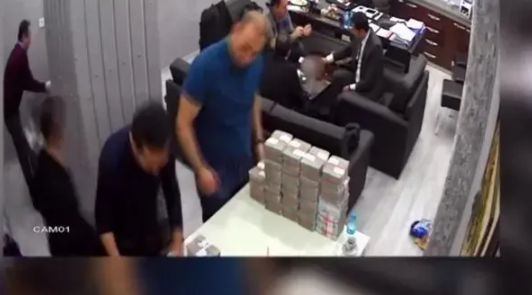 Foto - Tüm oklar onu gösteriyor! Para kule gündemi sarstı