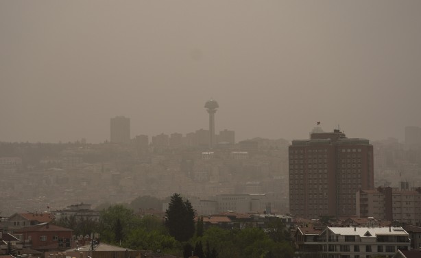 Foto - Tüm şehri toz kapladı! Zorunlu değilse evden çıkmayın, çok tehlikeli!