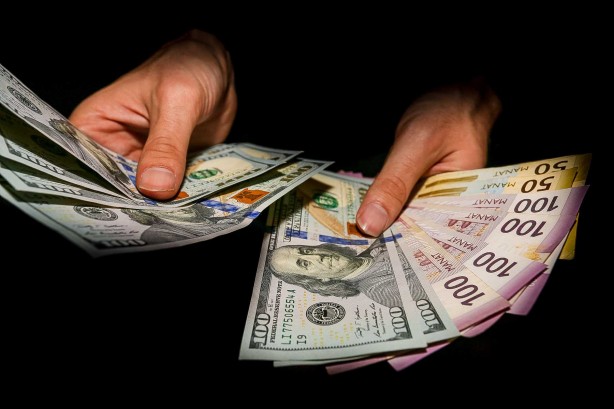 Foto - Bugüne kadar tüm tahminleri tutan ekonomist Mert Başaran duyurdu: Dolar 100 lira olacak ve o gün...